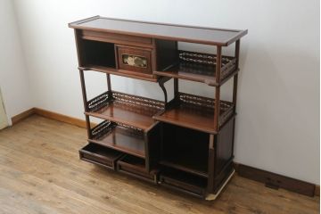 和製ビンテージ　最高級!!　指物師　好菊作　総紫檀(シタン)材　高蒔絵入り　品のある佇まいが魅力の隠し引き出し付き飾り棚(茶棚、違い棚、戸棚、収納棚、ヴィンテージ)(R-075355)