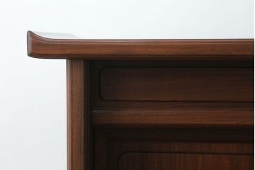 和製ビンテージ　最高級!!　指物師　好菊作　総紫檀(シタン)材　高蒔絵入り　品のある佇まいが魅力の隠し引き出し付き飾り棚(茶棚、違い棚、戸棚、収納棚、ヴィンテージ)(R-075355)