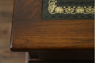 中古　old charm(オールドチャーム)　オーク材　深みのある色合いとアンティーク調のデザインが魅力的な組立て式両袖机(デスク、ニーホールデスク、プレジデントデスク、在宅用、在宅ワーク用、英国)(R-075358)
