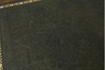 中古　old charm(オールドチャーム)　オーク材　深みのある色合いとアンティーク調のデザインが魅力的な組立て式両袖机(デスク、ニーホールデスク、プレジデントデスク、在宅用、在宅ワーク用、英国)(R-075358)