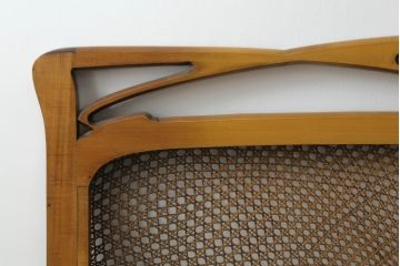中古　イタリア製　メデア(Medea)　優美な佇まいが魅力的!!ラタンが涼し気な印象のヘッドボード(ベッドフレーム、ダブル)(定価約50万円)(R-075359)