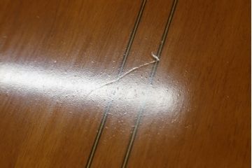 中古　IDC大塚家具取り扱い　イタリア高級家具　メデア(Medea)　クラシカルな佇まいが美しいダイニングテーブル(定価約100万円)(食卓)(R-075364)