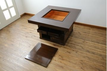 中古　鉄刀木(タガヤサン)　2wayでフレキシブルに使える!!和の空間づくりにおすすめの囲炉裏テーブル(木製火鉢、ダイニングテーブル、4人掛け、食卓、センターテーブル、ローテーブル)(R-075389)