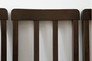 中古　鉄刀木(タガヤサン)　キャスター付き　美しい杢目が目を惹く収納付き板座チェア4脚セット(ダイニングチェア、椅子、イス)(R-075390)