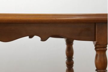中古　美品　横浜クラシック家具　ダニエル(daniel)　アーリーアメリカンシリーズ　A-344　ヨーロピアンな装飾が上品なダイニングテーブル(ミッシェルテーブル、4人掛け、6人掛け、食卓)(R-075392)