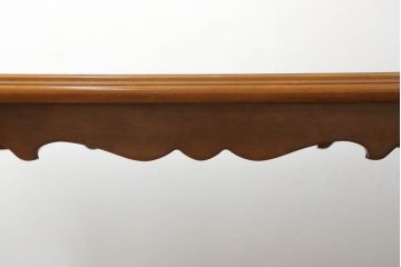 中古　美品　横浜クラシック家具　ダニエル(daniel)　アーリーアメリカンシリーズ　A-344　ヨーロピアンな装飾が上品なダイニングテーブル(ミッシェルテーブル、4人掛け、6人掛け、食卓)(R-075392)