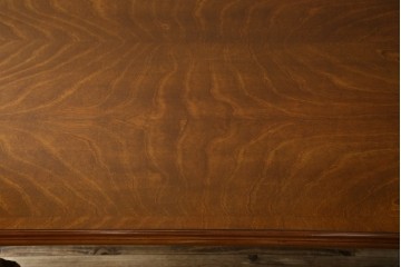 中古　美品　横浜クラシック家具　ダニエル(daniel)　アーリーアメリカンシリーズ　A-344　ヨーロピアンな装飾が上品なダイニングテーブル　(R-075392)