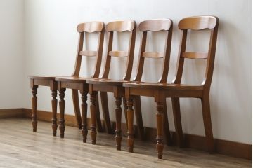 中古　美品　横浜ダニエル(daniel)　アメリカンシリーズ　シンプルなデザインが取り入れやすいダイニングチェア4脚セット(アームレスチェア、板座チェア、椅子、イス)(定価4脚で約40万円)(R-075393)