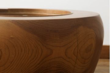 和製ビンテージ　総欅(ケヤキ)材　和モダンなお部屋づくりにおすすめのくり抜き火鉢(木製火鉢、囲炉裏、ヴィンテージ)(R-075394)