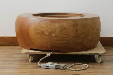 和製ビンテージ　総欅(ケヤキ)材　和モダンなお部屋づくりにおすすめのくり抜き火鉢(木製火鉢、囲炉裏、ヴィンテージ)(R-075394)