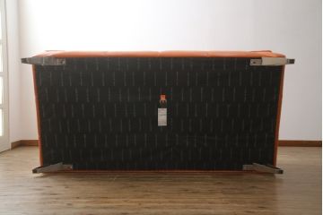 中古　美品　2020年3月頃購入　総本革(レザー)　イタリア　ニコレッティ・ホーム(NICOLETTI HOME)　テスラ(Tesla)　快適な座り心地と高級感ある空間を演出してくれる2.5Pソファ(レザーソファ、アームソファ、ハイバック、ローバック、2人掛け、3人掛け)(定価約54万円)(R-075398)