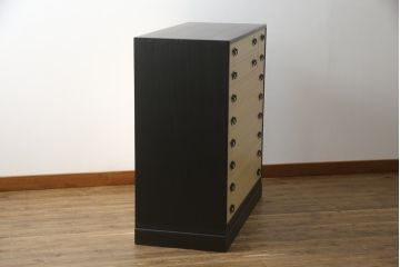 中古　老舗　桐屋田中　落ち着いた佇まいで和モダンな雰囲気を引き立てる加茂総桐箪笥(チェスト、総桐たんす、和タンス、衣装箪笥、収納箪笥、引き出し)(R-075401)