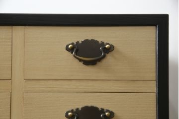 中古　老舗　桐屋田中　落ち着いた佇まいで和モダンな雰囲気を引き立てる加茂総桐箪笥(チェスト、総桐たんす、和タンス、衣装箪笥、収納箪笥、引き出し)(R-075401)