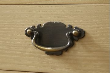 中古　老舗　桐屋田中　落ち着いた佇まいで和モダンな雰囲気を引き立てる加茂総桐箪笥(チェスト、総桐たんす、和タンス、衣装箪笥、収納箪笥、引き出し)(R-075401)