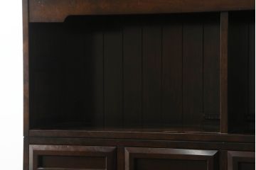 中古　美品　星野民芸(星野民藝)　落ち着いたシックな色合いが魅力の高山式食器棚(水屋箪笥、和風キャビネット、飾り棚、収納棚、戸棚)(R-075403)