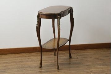 中古　イギリス　メートランドスミス(MAITLAND SMITH)　細部まで拘りあるデザインが素敵なサイドテーブル(コンソールテーブル、飾り棚、花台、英国、店舗什器)(R-075404)