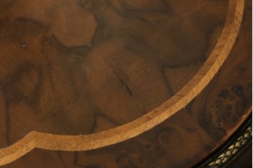 中古　イギリス　メートランドスミス(MAITLAND SMITH)　細部まで拘りあるデザインが素敵なサイドテーブル(コンソールテーブル、飾り棚、花台、英国、店舗什器)(R-075404)