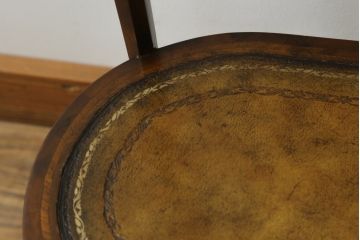 中古　イギリス　メートランドスミス(MAITLAND SMITH)　細部まで拘りあるデザインが素敵なサイドテーブル(コンソールテーブル、飾り棚、花台、英国、店舗什器)(R-075404)
