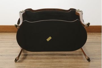中古　イギリス　メートランドスミス(MAITLAND SMITH)　細部まで拘りあるデザインが素敵なサイドテーブル(コンソールテーブル、飾り棚、花台、英国、店舗什器)(R-075404)