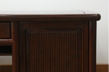 中古　美品　花梨(カリン)材　落ち着いた色味と上品な佇まいが魅力的な片袖机(ローテーブル、座机、文机、作業台、ワークデスク、唐木、在宅用、在宅ワーク用)(R-075405)