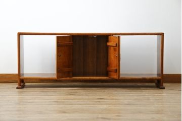 中古　高級品!!　木工作家品　無垢材　李朝デザイン　真鍮金具　漆塗り　シンプルながらも存在感のある飾り棚(朝鮮棚、収納棚、サイドボード、リビングボード)(定価推定約50〜80万円)(R-075407)
