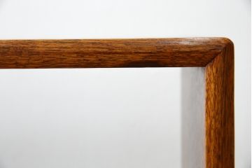 中古　高級品!!　木工作家品　無垢材　李朝デザイン　真鍮金具　漆塗り　シンプルながらも存在感のある飾り棚(朝鮮棚、収納棚、サイドボード、リビングボード)(定価推定約50〜80万円)(R-075407)
