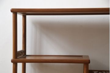 和製ビンテージ　最高級　肥松無垢材　品のある佇まいと美しい木目が魅力の飾り棚(違い棚、茶棚、収納棚、戸棚、ヴィンテージ)(R-075408)