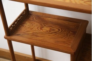 和製ビンテージ　最高級　肥松無垢材　品のある佇まいと美しい木目が魅力の飾り棚(違い棚、茶棚、収納棚、戸棚、ヴィンテージ)(R-075408)