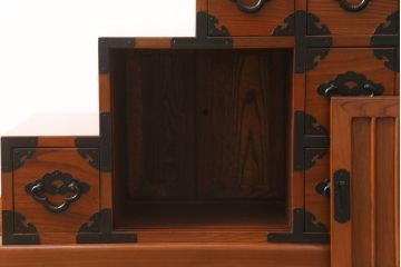 中古　美品!!　楡(ニレ)材　両面使いできる重厚な階段箪笥(和箪笥、和タンス、収納箪笥)(R-075409)