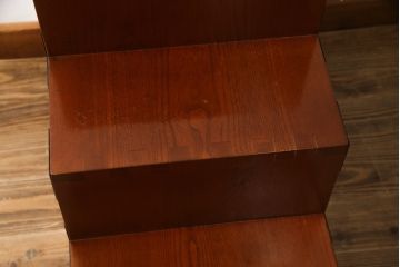 中古　美品!!　楡(ニレ)材　両面使いできる重厚な階段箪笥(和箪笥、和タンス、収納箪笥)(R-075409)