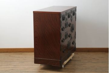 中古　美品　岩谷堂箪笥　力強い木目と重厚感のある金具が目を惹く和箪笥(引き出し、サイドボード、サイドチェスト、収納箪笥、衣装箪笥、整理箪笥)(R-075410)