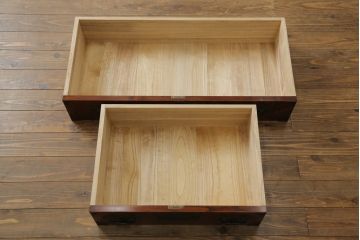 中古　美品　岩谷堂箪笥　力強い木目と重厚感のある金具が目を惹く和箪笥(引き出し、サイドボード、サイドチェスト、収納箪笥、衣装箪笥、整理箪笥)(R-075410)