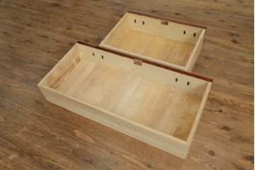 中古　美品　岩谷堂箪笥　力強い木目と重厚感のある金具が目を惹く和箪笥(引き出し、サイドボード、サイドチェスト、収納箪笥、衣装箪笥、整理箪笥)(R-075410)