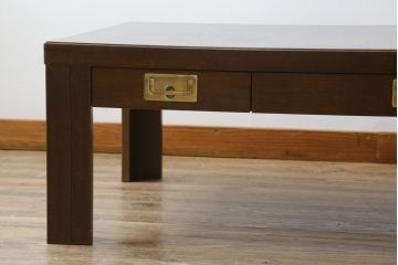 中古　美品!!　カリモク家具(karimoku)　domani(ドマーニ)　Morganton(モーガントン)　ゴールドの引手が高級感を演出するセンターテーブル(リビングテーブル、ローテーブル)(定価約25万円)(R-075412)
