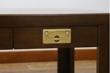 中古　美品!!　カリモク家具(karimoku)　domani(ドマーニ)　Morganton(モーガントン)　ゴールドの引手が高級感を演出するセンターテーブル(リビングテーブル、ローテーブル)(定価約25万円)(R-075412)