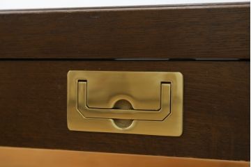 中古　美品!!　カリモク家具(karimoku)　domani(ドマーニ)　Morganton(モーガントン)　ゴールドの引手が高級感を演出するセンターテーブル(リビングテーブル、ローテーブル)(定価約25万円)(R-075412)