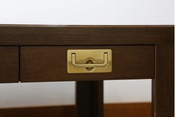中古　美品!!　カリモク家具(karimoku)　domani(ドマーニ)　Morganton(モーガントン)　ゴールドの引手が高級感を演出するセンターテーブル(リビングテーブル、ローテーブル)(定価約25万円)(R-075412)