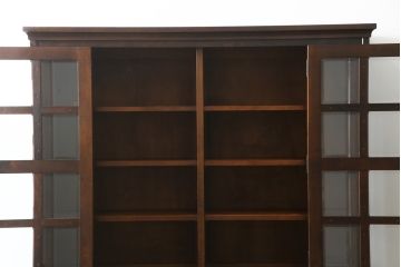 中古　北海道民芸家具　シックな佇まいが魅力的な品格あるカップボード(食器棚、収納棚、戸棚)(R-075413)