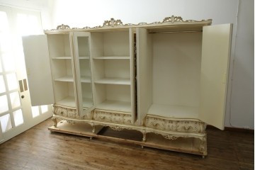 中古　SILIK(シリック)　ロココ調　エレガントな空間づくりにおすすめ!特大ワードローブ　定価約220万円　(R-075414)