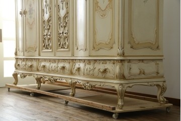 中古　SILIK(シリック)　ロココ調　エレガントな空間づくりにおすすめ!特大ワードローブ　定価約220万円　(R-075414)