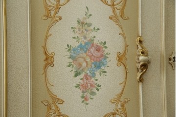 中古　SILIK(シリック)　ロココ調　エレガントな空間づくりにおすすめ!特大ワードローブ　定価約220万円　(R-075414)