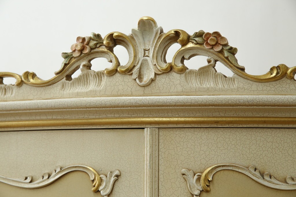 中古　SILIK(シリック)　ロココ調　エレガントな空間づくりにおすすめ!特大ワードローブ　定価約220万円　(R-075414)