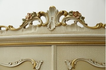 中古　SILIK(シリック)　ロココ調　エレガントな空間づくりにおすすめ!特大ワードローブ　定価約220万円　(R-075414)