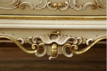 中古　SILIK(シリック)　ロココ調　エレガントな空間づくりにおすすめ!特大ワードローブ　定価約220万円　(R-075414)