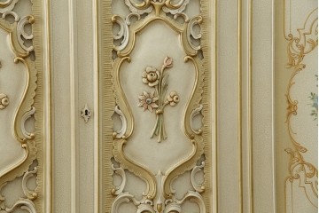 中古　SILIK(シリック)　ロココ調　エレガントな空間づくりにおすすめ!特大ワードローブ　定価約220万円　(R-075414)