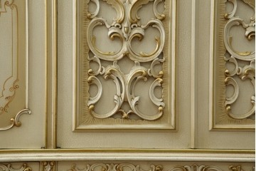 中古　SILIK(シリック)　ロココ調　エレガントな空間づくりにおすすめ!特大ワードローブ　定価約220万円　(R-075414)