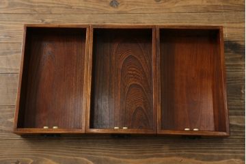 中古　美品!!　総欅(ケヤキ)材　趣ある佇まいが目を引く関西火鉢(ローテーブル、長火鉢、座卓、囲炉裏)(R-075415)