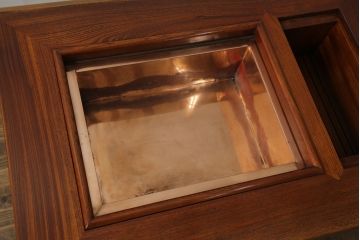 中古　美品!!　総欅(ケヤキ)材　趣ある佇まいが目を引く関西火鉢(ローテーブル、長火鉢、座卓、囲炉裏)(R-075415)