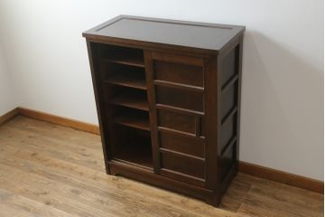 中古　特注品　松本民芸家具　シックで落ち着いた佇まいが魅力的なA型下駄箱(収納棚、戸棚、キャビネット)(R-075416)