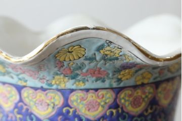 中国　色絵　粉彩　多種多様な絵付けと堂々とした佇まいが魅力の特大壷(定価約120万円)(鶴、ツル、鹿、花鳥、窓絵、飾り壺、置物)(R-075418)